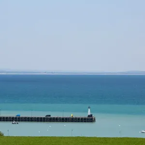 La Métairie Du Vauhariot: Seaside With Mont Saint-michel View Guest house