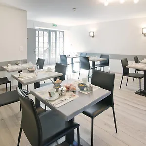 https://auberge-le-cantou-hotel-roche.hotels-rhonealpes.com